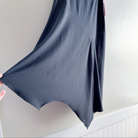 NWT Vince Camuto • Asymmetrical Hem Flowy Midi Skirt in Black, Size 0 - Picture 6 of 10